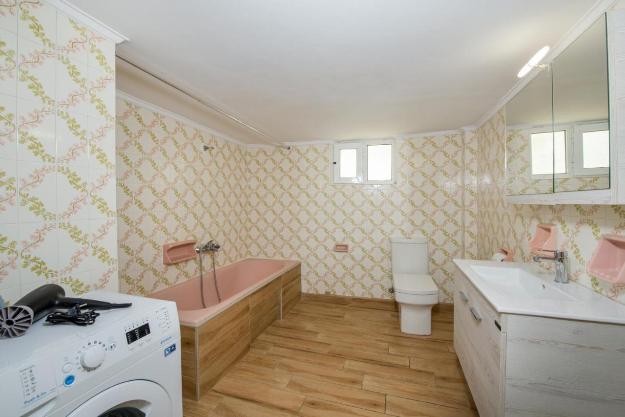 Center Manolia Dream 3 Bedroom Apartment 100M Away From The Beach Khania Eksteriør bilde