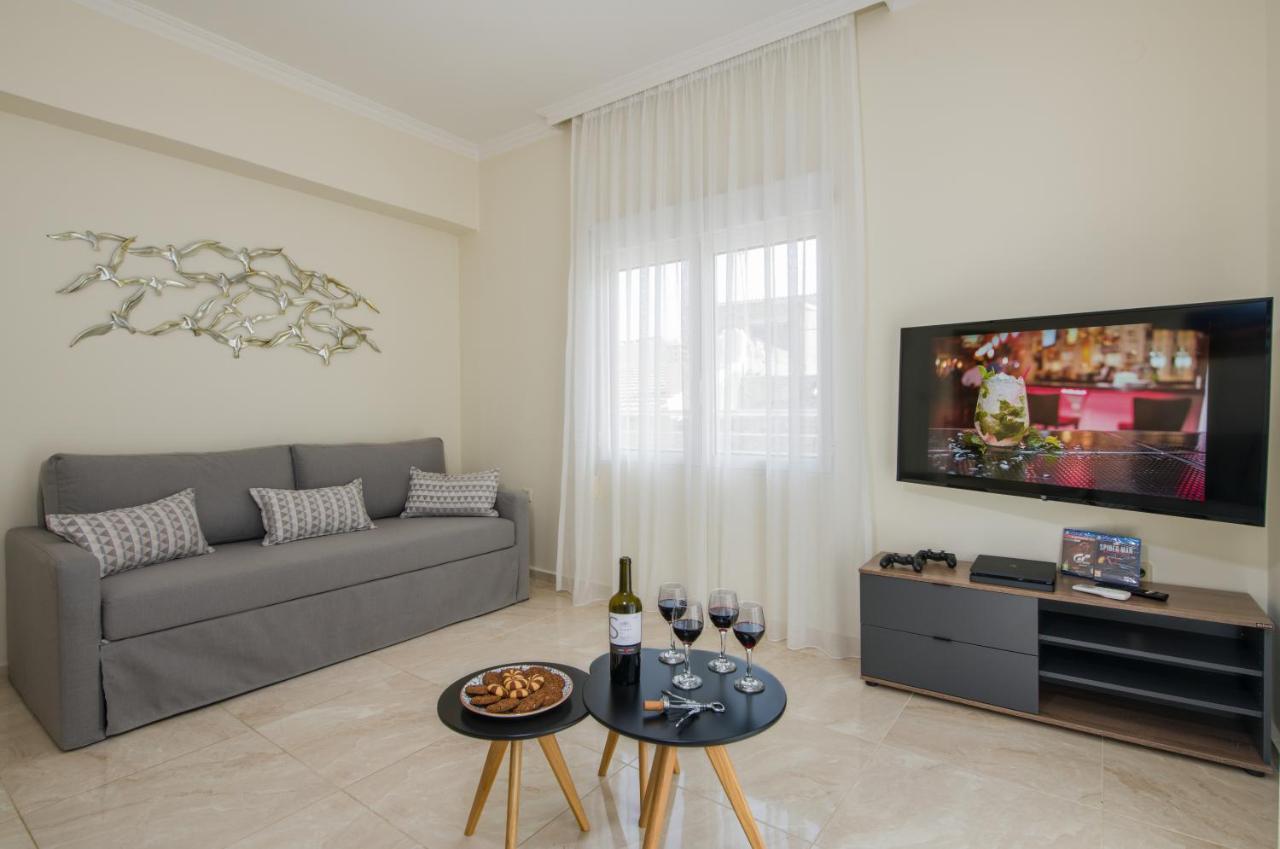 Center Manolia Dream 3 Bedroom Apartment 100M Away From The Beach Khania Eksteriør bilde
